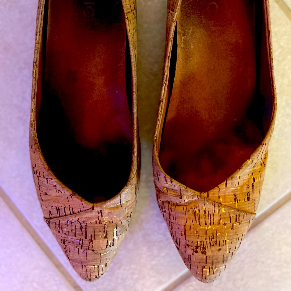 Vionic cork pointy toe flat 359Caballo, gently worn with some marks, 9.5